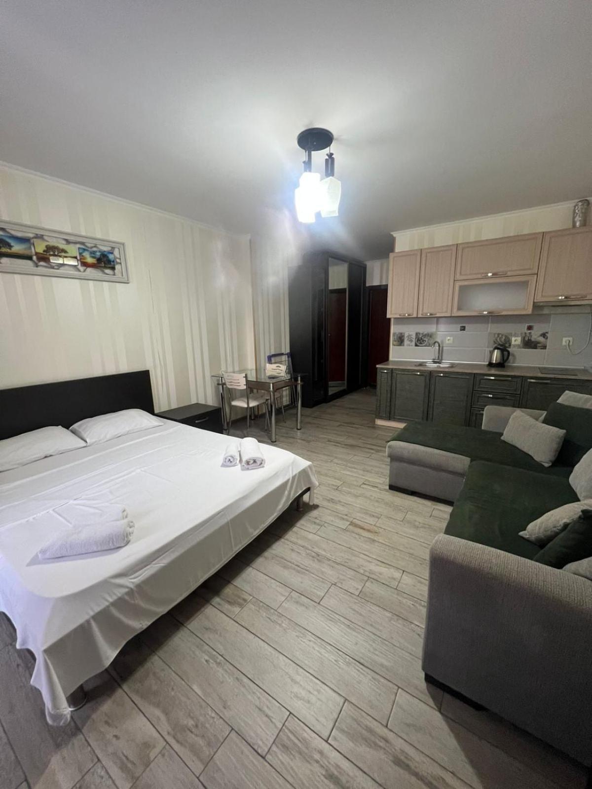 Seaview Panoramic Apartments Orbi Sea Towers Batumi Bagian luar foto