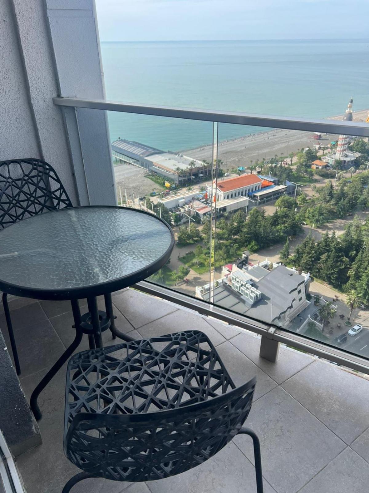 Seaview Panoramic Apartments Orbi Sea Towers Batumi Bagian luar foto