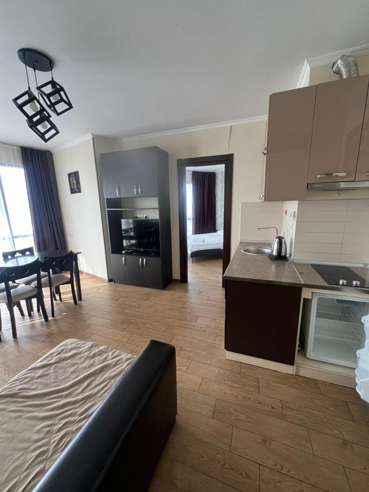 Seaview Panoramic Apartments Orbi Sea Towers Batumi Bagian luar foto