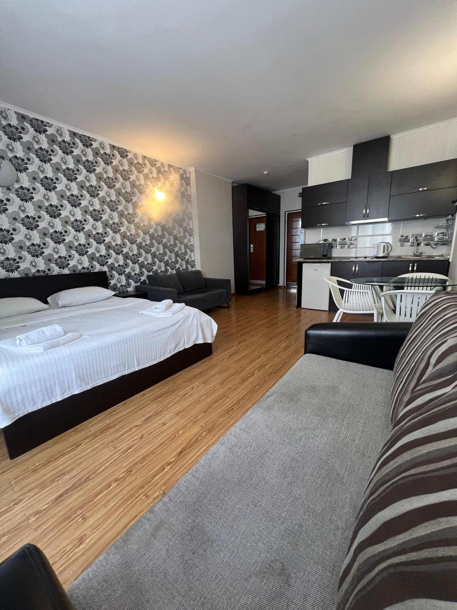 Seaview Panoramic Apartments Orbi Sea Towers Batumi Bagian luar foto