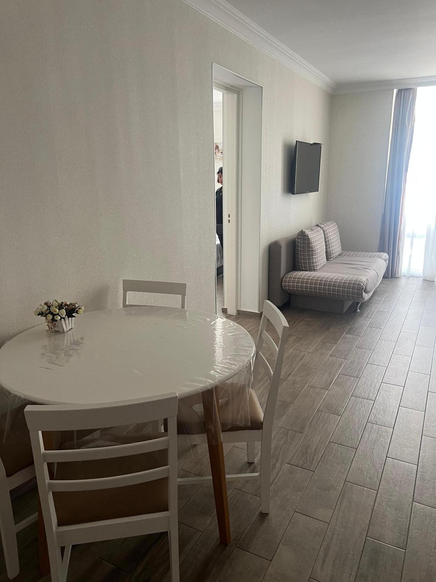 Seaview Panoramic Apartments Orbi Sea Towers Batumi Bagian luar foto