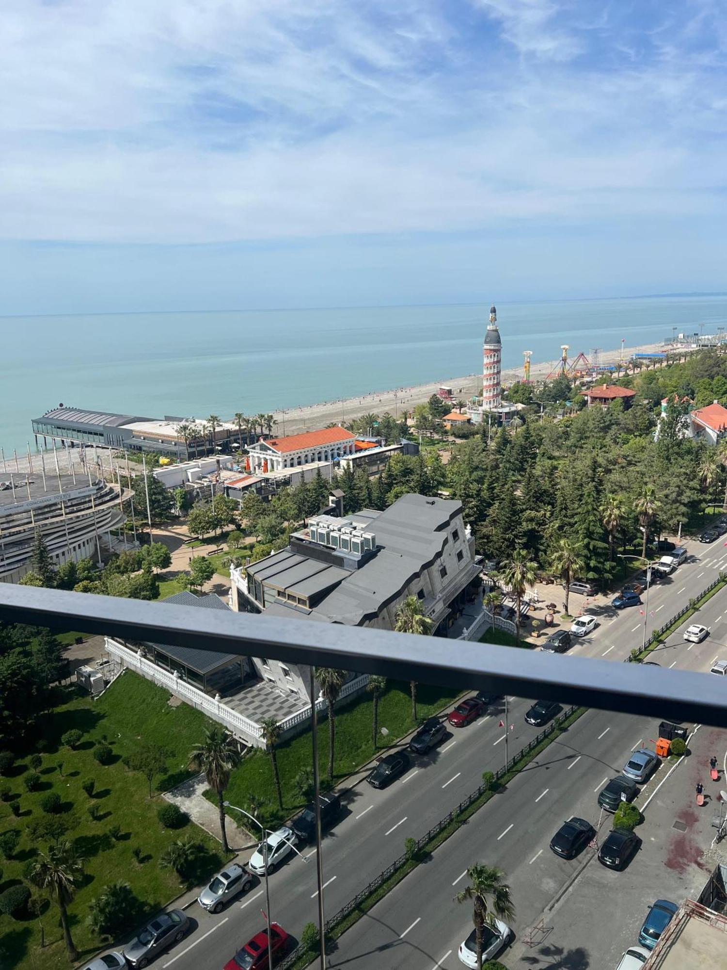 Seaview Panoramic Apartments Orbi Sea Towers Batumi Bagian luar foto